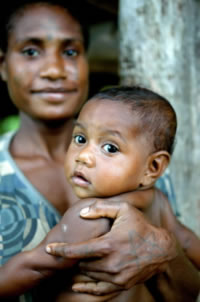 Woman and child, Pukapuki, East Sepik Province, Papua New Guinea. 2004.
© Brent Stirton/Getty Images / WWF-UK
© Brent Stirton/Getty Images / WWF-UK