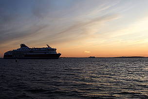 Ferries and cruise ships release a significant amount of waste water into the sea, polluting the environment. © WWF Finland/ Antii Siponen Ferries and cruise ships operating in the Baltic Sea carry approximately 80 million passengers each year. The waste water produced in these vessels is currently estimated to contain 460 tons of nitrogen and 150 tons of phosphorus, substances that add to the eutrophication of the sea.