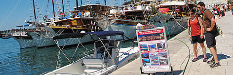 Tourists selecting a boat excursion in Split Croatia
© AMICLA -Claudia Amico / WWF Tourists selecting a boat excursion in Split Croatia rel=
