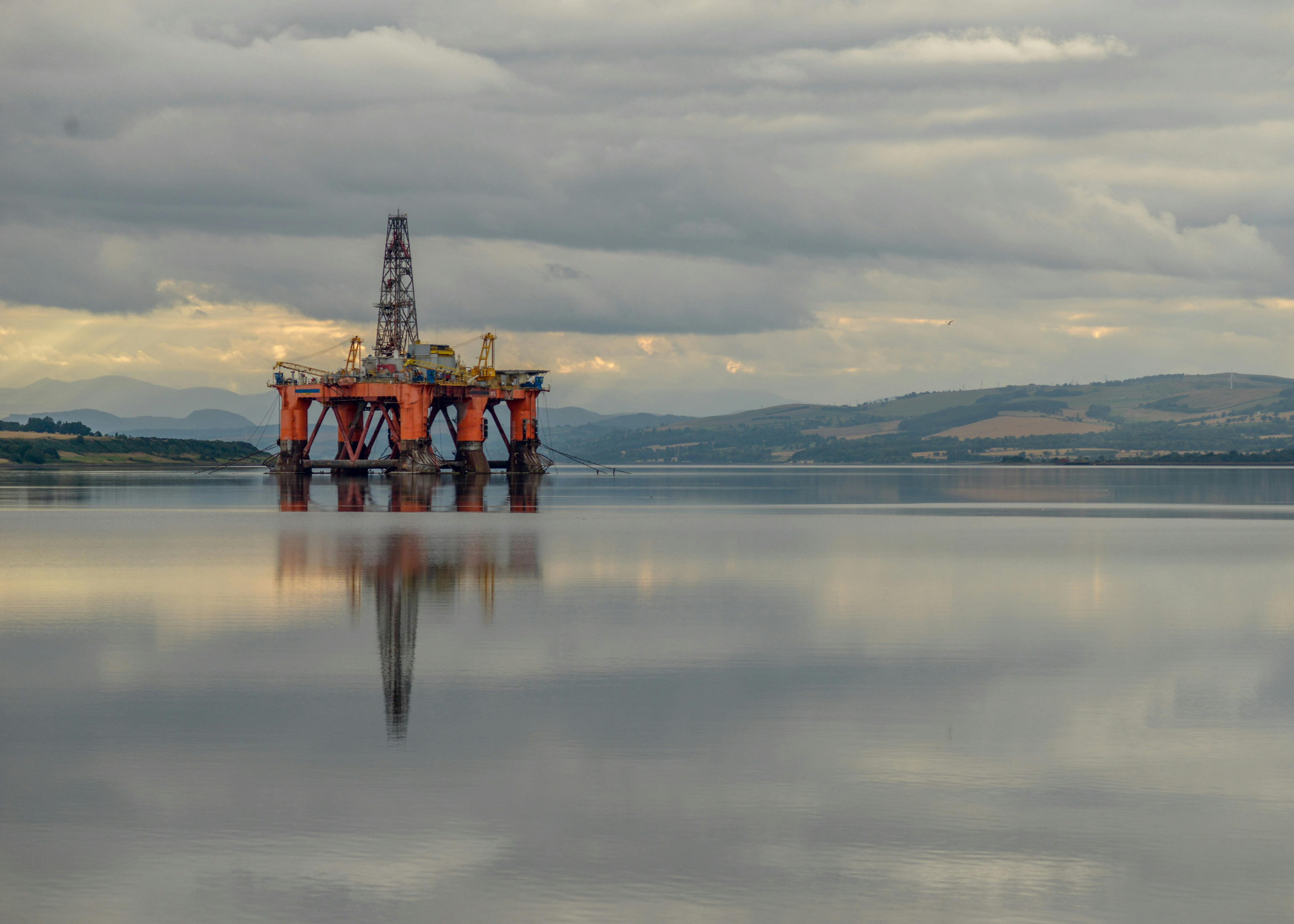 Oil Rig Photo Rwi Εξόρυξη υδρογονανθράκων και στη Νότια Πελοπόννησο; | WWF
